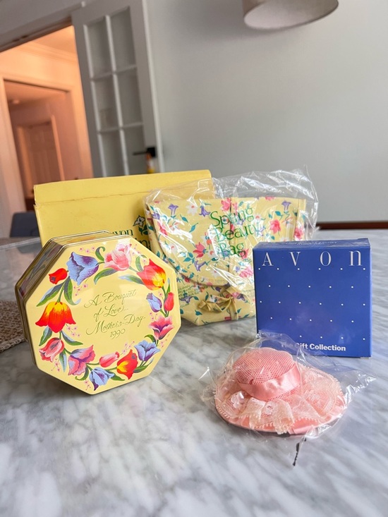 Accessories - NWT Vintage Avon ‘Mother’s Day’ Gift Set